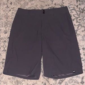 NWOT Under Armour golf shorts